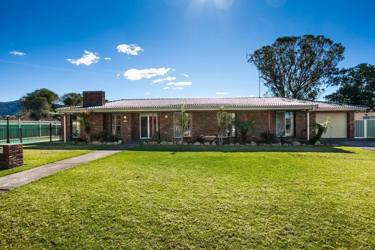 2 Meehan Close, Horsley NSW 2530