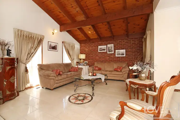 Sixth view of Homely house listing, 2 Whitfield Court, Mill Park VIC 3082