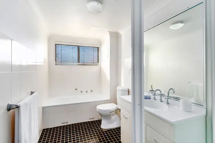 Sixth view of Homely unit listing, 8/11-13 Murranar Road, Towradgi NSW 2518
