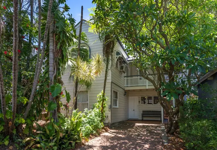 8 Dover Street, Red Hill QLD 4059