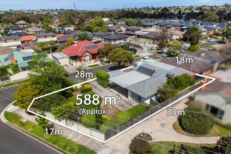 25 Winifred Street, Oak Park VIC 3046