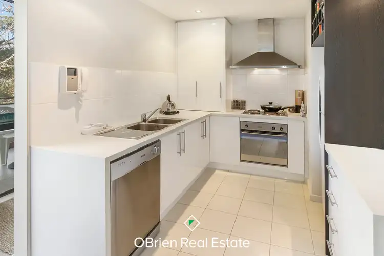 Second view of Homely townhouse listing, 3/392 Nepean Highway, Frankston VIC 3199