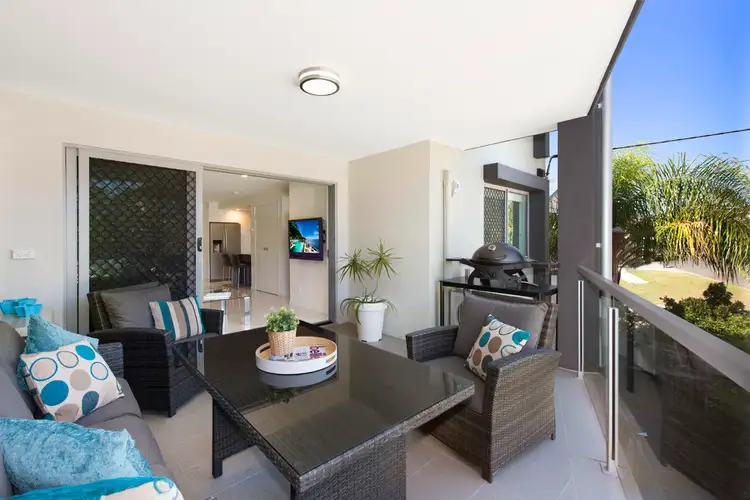 2/12 Flavelle Street, Carina QLD 4152