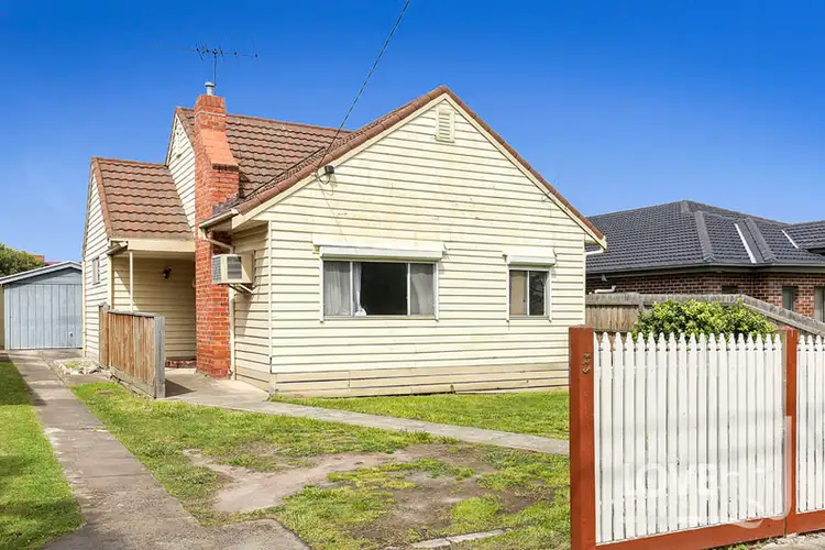 Second view of Homely house listing, 5 Glasgow Avenue, Reservoir VIC 3073
