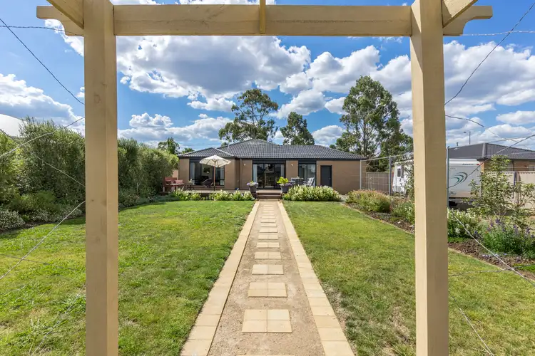 3 Walsh Street, Ballan VIC 3342