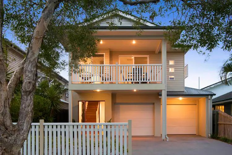 31 Lloyd Street, Camp Hill QLD 4152