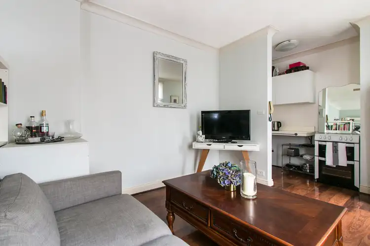 4/94 Cathedral Street, Woolloomooloo NSW 2011