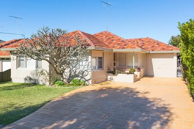 10 Garnet Road, Miranda NSW 2228