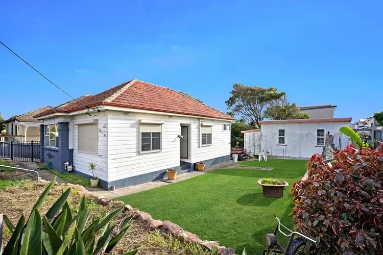 Sixth view of Homely house listing, 5 Cardigan Street, Stockton NSW 2295