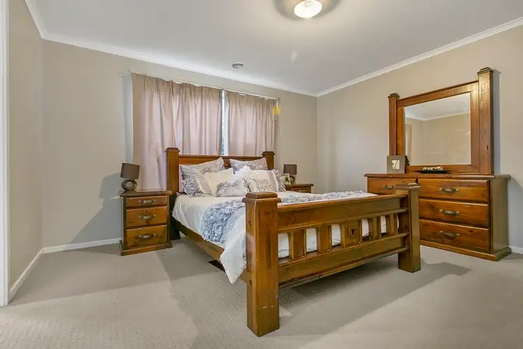Sixth view of Homely house listing, 7 Belladonna Rise, Kangaroo Flat VIC 3555