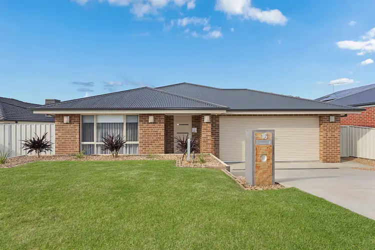 16 Pro Hart Drive, Baranduda VIC 3691