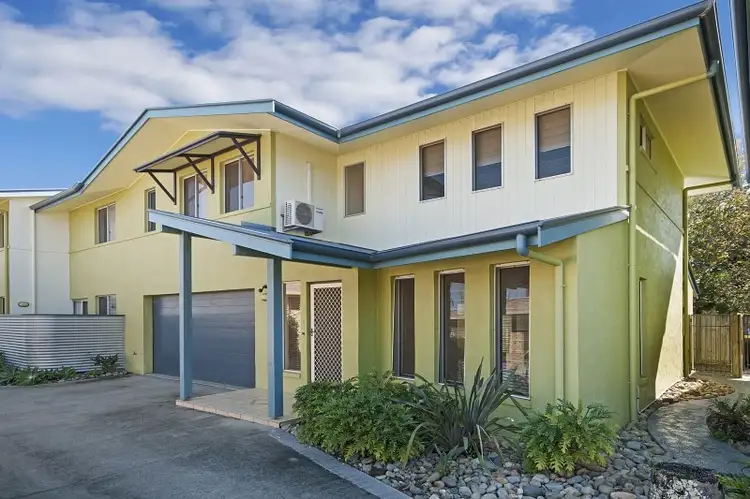 Main view of Homely unit listing, 2/46 Woodburn Street, Evans Head NSW 2473