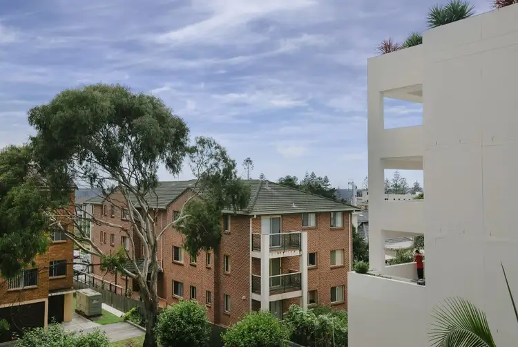 Fifth view of Homely unit listing, 5/16 Bourke Street, North Wollongong NSW 2500