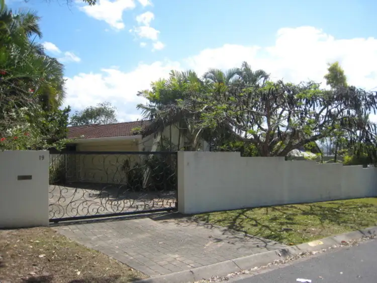 19 Carlingford Place, Robina QLD 4226