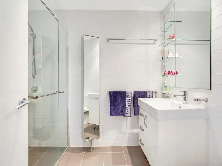 Sixth view of Homely unit listing, 202/6 Tarcoola Crescent, Chevron Island QLD 4217