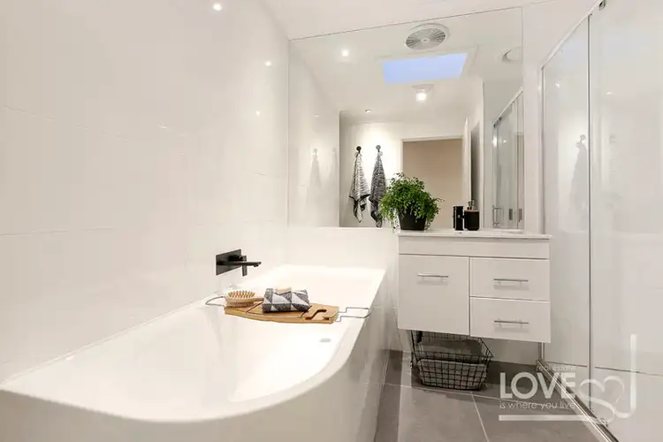 Fifth view of Homely unit listing, 2/66 Pine Street, Reservoir VIC 3073