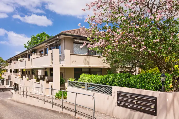 6/124 Burns Bay Road, Lane Cove NSW 2066