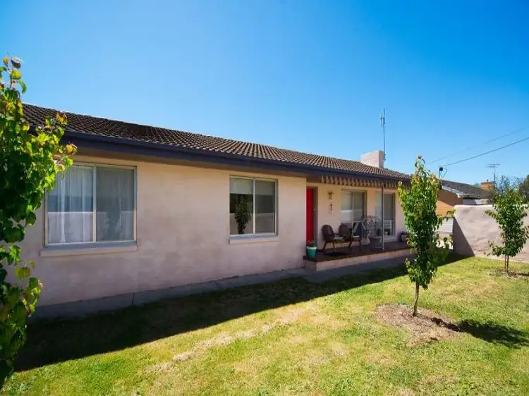 81 Main Road, Campbells Creek VIC 3451