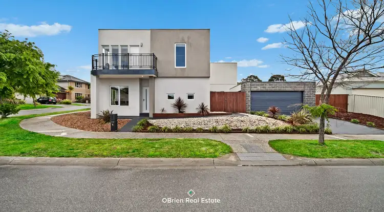 35 Macquarie Circuit, Pakenham VIC 3810