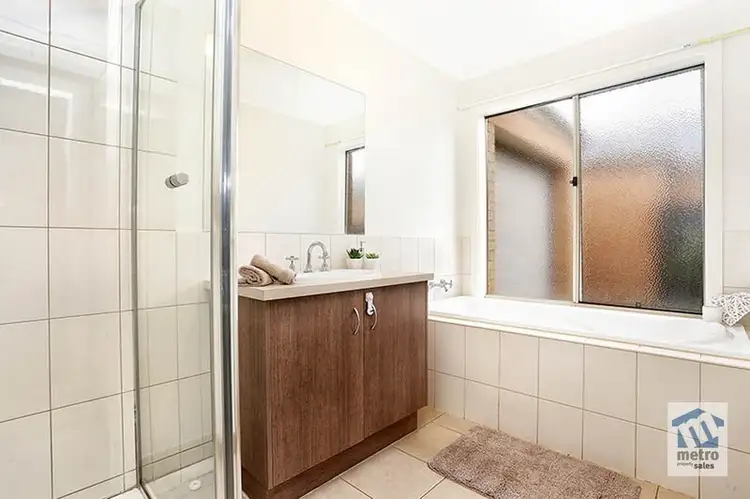 Fifth view of Homely house listing, 30 Circuit Drive, Truganina VIC 3029