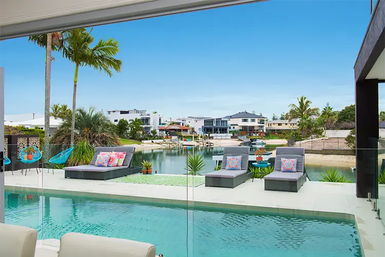 65 T E Peters Drive, Broadbeach Waters QLD 4218