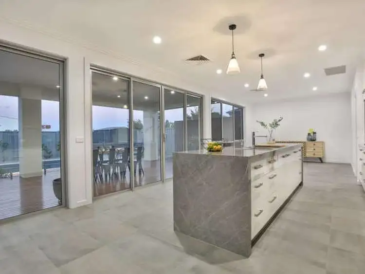 Fifth view of Homely house listing, 8 Brassie Place, Mildura VIC 3500