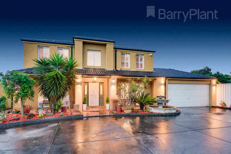 8 Brogil Walk, Sydenham VIC 3037