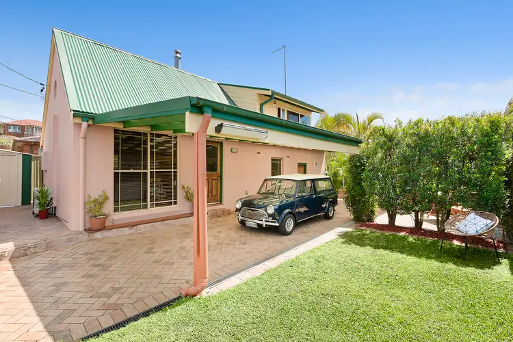 2 McIntosh Road, Dee Why NSW 2099