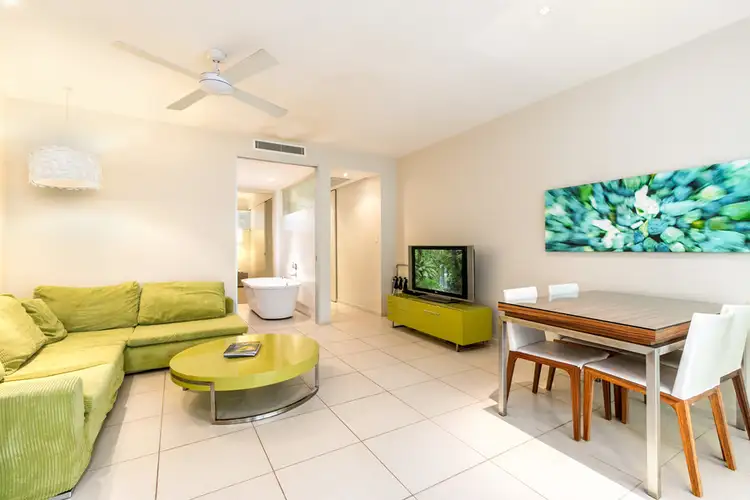 7/201 Lake Street, Cairns North QLD 4870