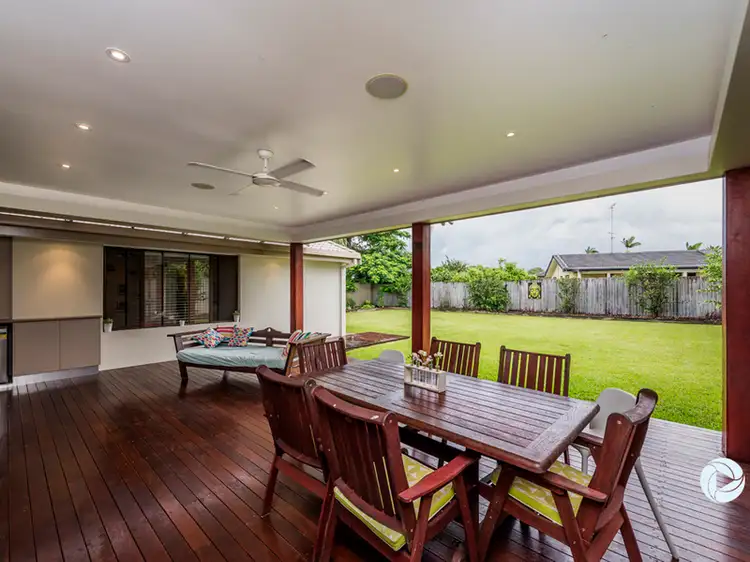 9 Wayfarer Avenue, Mermaid Waters QLD 4218