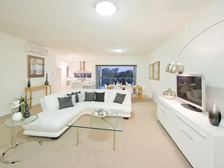 601/30 Riverview Terrace, Indooroopilly QLD 4068