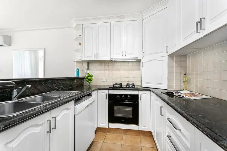 Third view of Homely apartment listing, 2/7 Francis Street, Dee Why NSW 2099