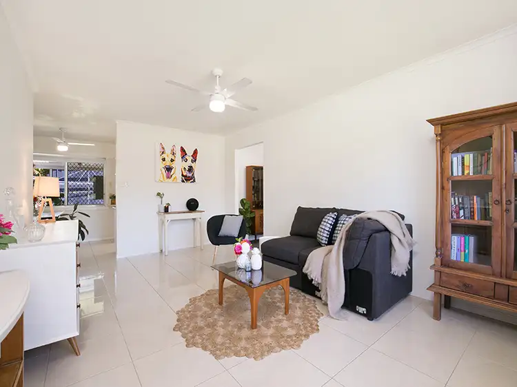 9 Barbaralla Drive, Springwood QLD 4127