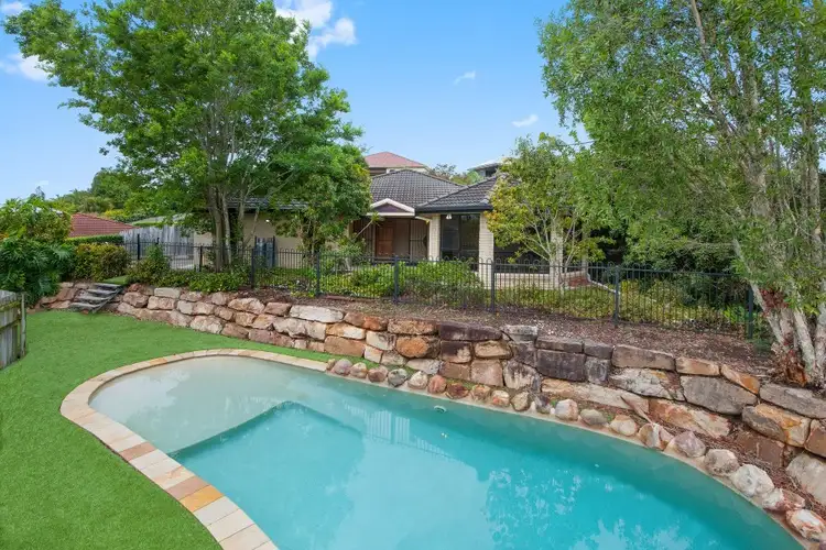 16 Pardalote Place, Cashmere QLD 4500