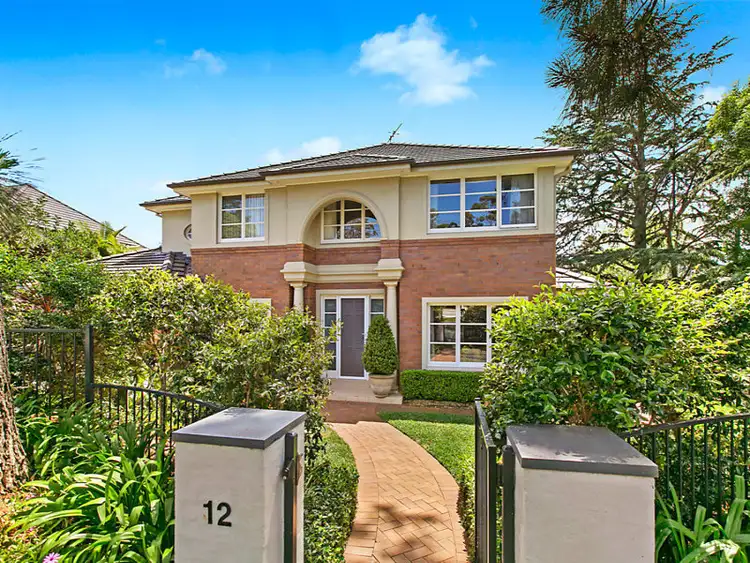 12 Lincoln Road, St Ives NSW 2075