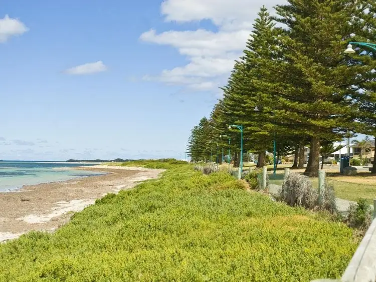 Seventh view of Homely house listing, 17 June Road, Safety Bay WA 6169