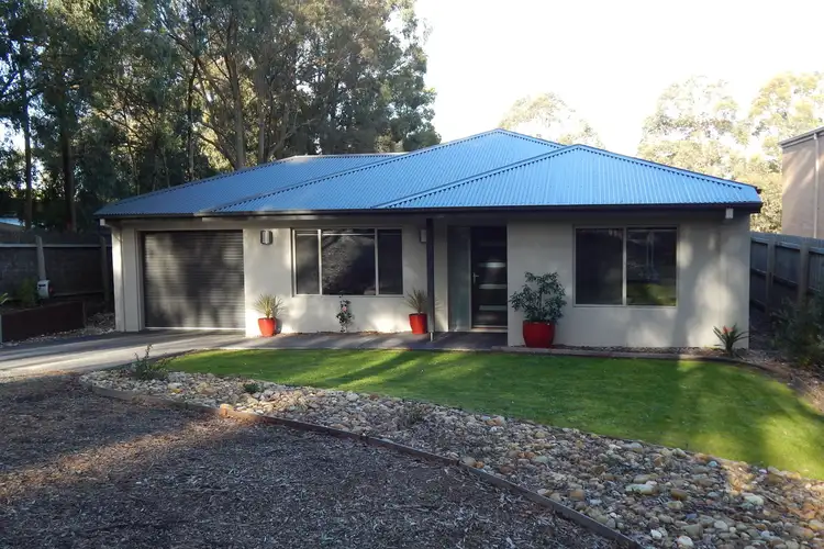 3 McDonald Street East, Foster VIC 3960