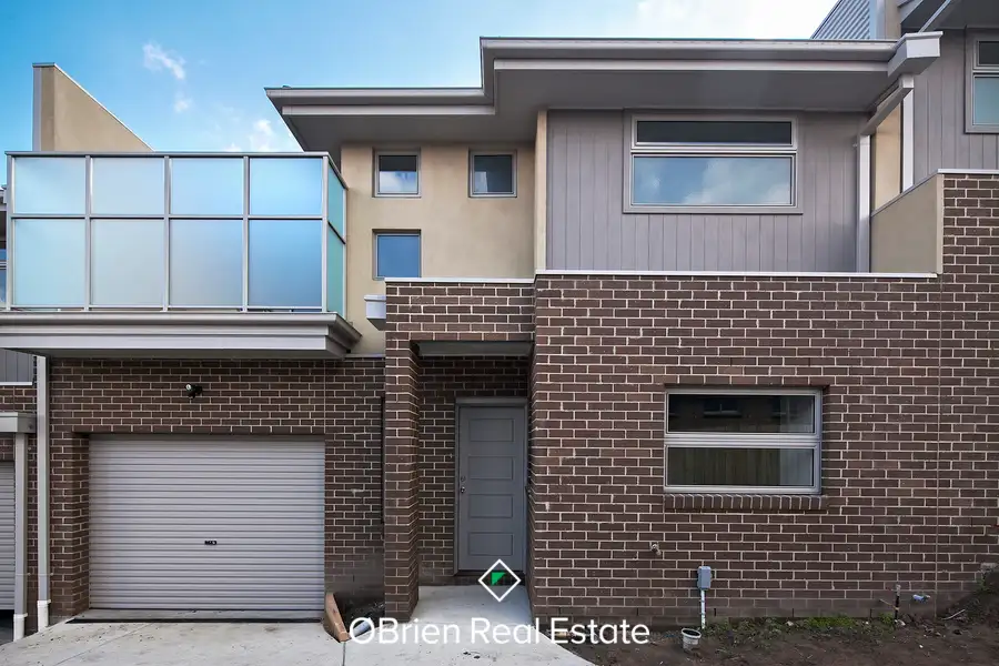 Main view of Homely townhouse listing, 2/7 Grant Street, Dandenong VIC 3175