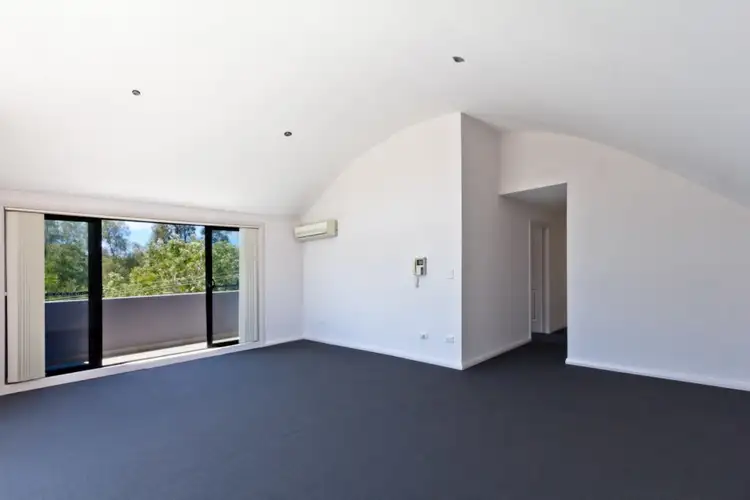 Fourth view of Homely apartment listing, 10/36 Clarence Avenue, Dee Why NSW 2099