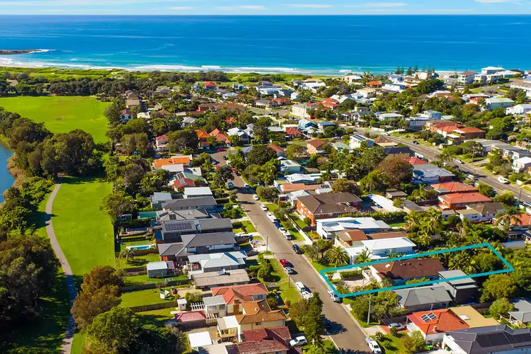 Main view of Homely house listing, 11 Stewart Ave, Curl Curl NSW 2096