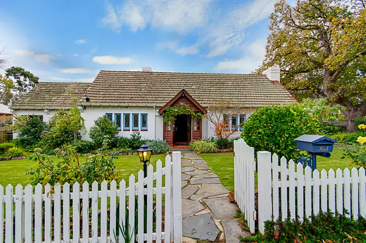 23 Knightsbridge Road, Leabrook SA 5068