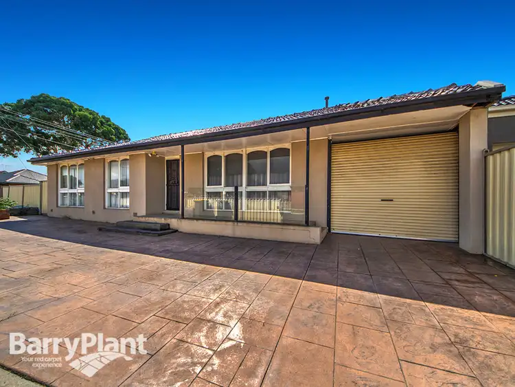 1/2 Summers Street, Deer Park VIC 3023