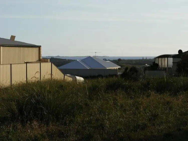 6 Dolphin Way, Yangebup WA 6164