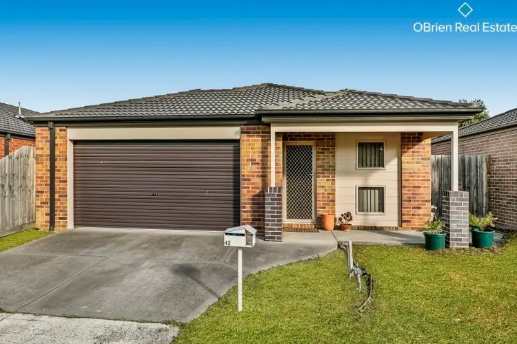 42 Melissa Way, Pakenham VIC 3810