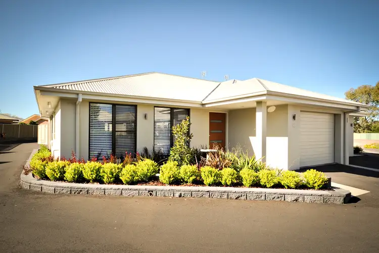 Second view of Homely semi-detached listing, 10/19 Boundary Road, Dubbo NSW 2830