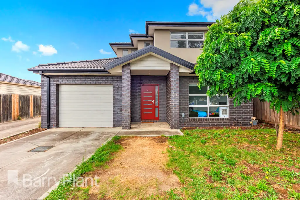 Main view of Homely townhouse listing, 1/39 Glendenning Street, St Albans VIC 3021