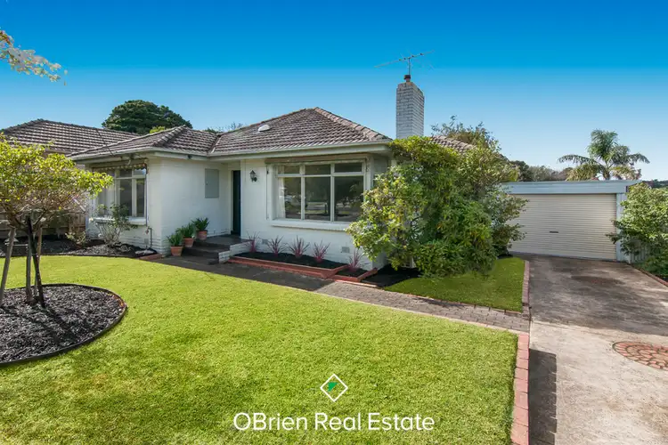 7 Amberley Crescent, Frankston South VIC 3199