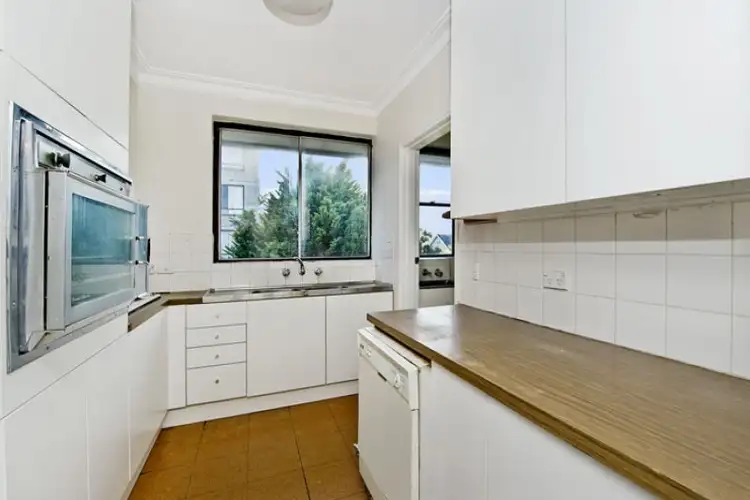 Fourth view of Homely unit listing, 5/18 Wellington Street, Bondi NSW 2026