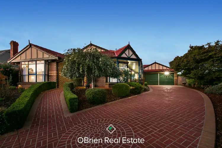 18 Gavinton Place, Berwick VIC 3806