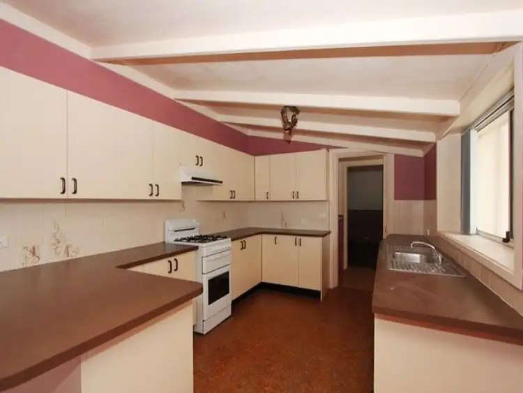 Fourth view of Homely house listing, 8 Bradley Street, Goulburn NSW 2580